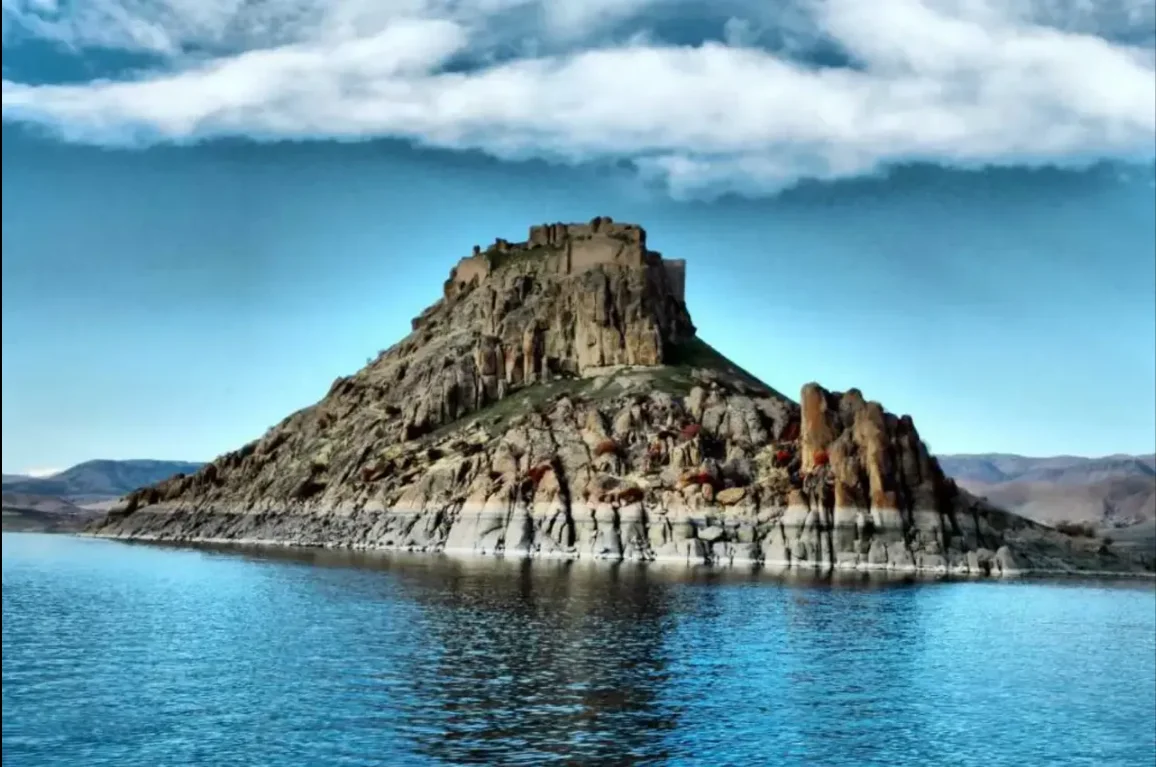 Dersim'de Tatil Deneyiminin Keyfini Çıkarın